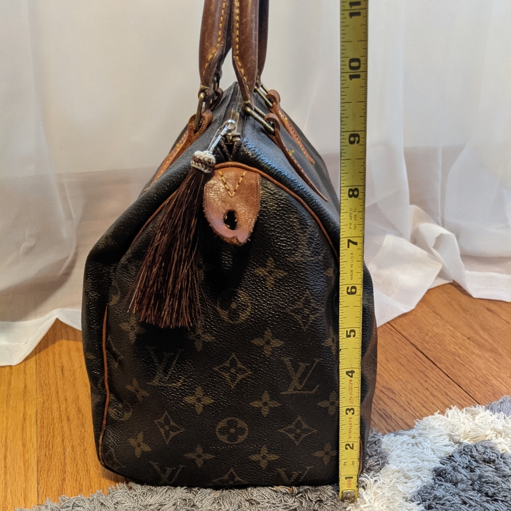 Authentic Louis Vuitton | Speedy 30 Bag | Monogram - Picture 14 of 16